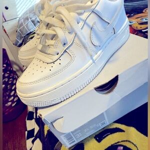 Air Force 1 kids 3.5Y good shape used!